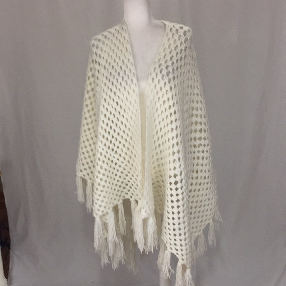 Vintage Handmade Crocheted White Shawl w/ Fringe - Picture 2 of 12